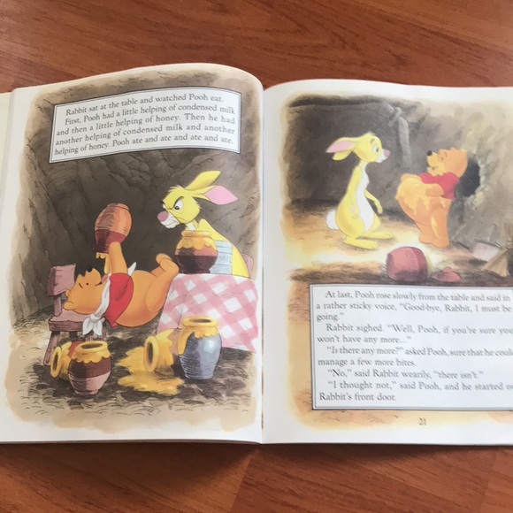 Winnie the Pooh Storybook Collection - Picture 6 of 11